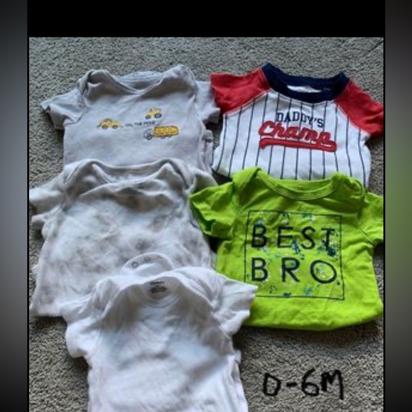 32 half sleeves onesie
All great condition and New - Picture 3 of 3